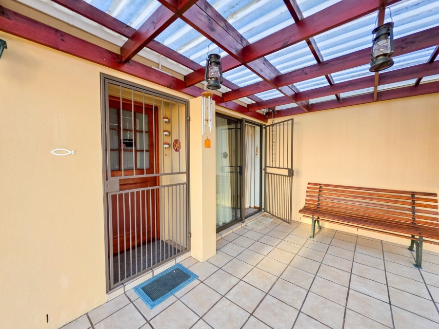 3 Bedroom Property for Sale in Stilbaai Wes Western Cape